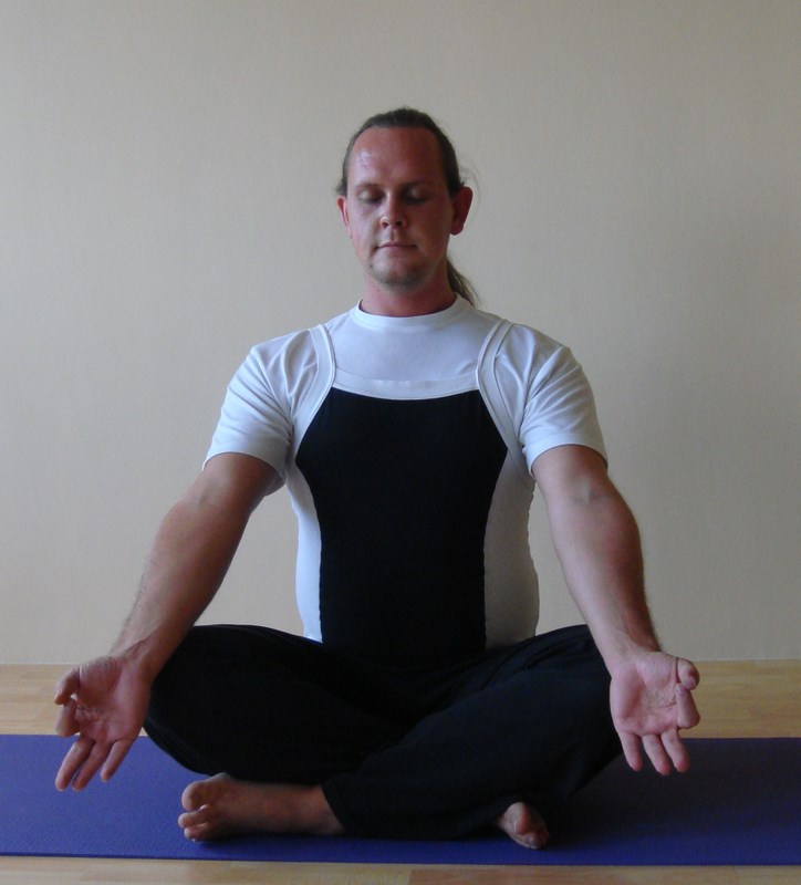 Practice these yoga asanas daily to get rid of pancreatitis